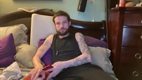 Snapshot of easytrippy69 chatting on November 16, 3:01 am Easytrippy69 online show from November 16, 3:01 am