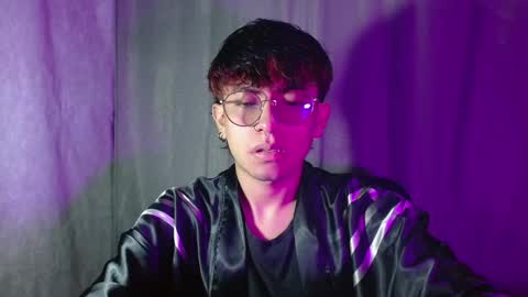 Snapshot of eather_luxury chatting on February 15, 7:39 pm eather_luxury online show from February 15, 7:39 pm