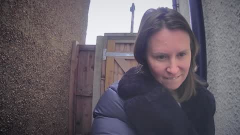 Nadia Ferreira  online show from February 12, 11:05 am