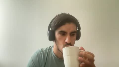 Snapshot of eatwoproject chatting on July 24, 9:40 am eatwoproject online show from July 24, 9:40 am