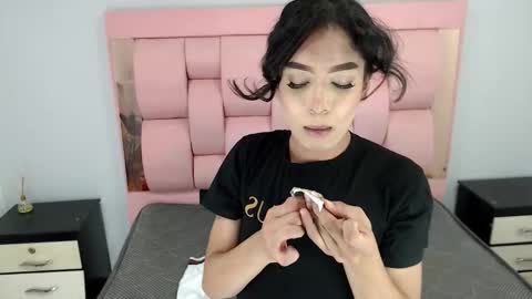 Snapshot of eban_dustan chatting on September 18, 3:19 am Eban online show from September 18, 3:19 am