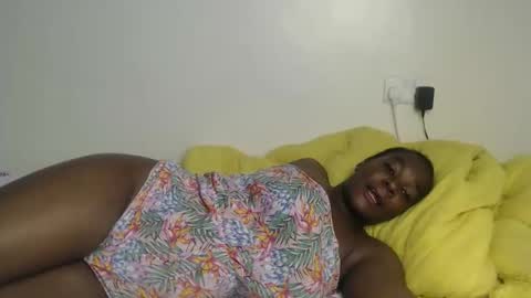 ebbonydream online show from April 7, 10:15 am