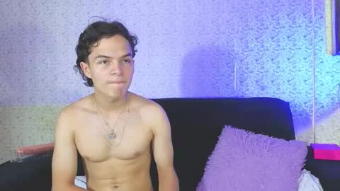 Snapshot of ebony_and_boy23_pm chatting on February 25, 9:46 pm ebony_and_boy23_pm online show from February 25, 9:46 pm