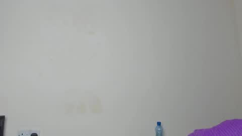 Snapshot of ebony_arya chatting on June 4, 8:20 am Arya online show from June 4, 8:20 am