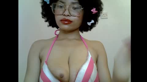 Snapshot of ebony_badgurl chatting on February 10, 7:34 am Ebony badgurl online show from February 10, 7:34 am