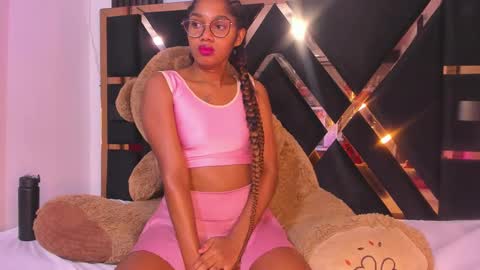 Luci  online show from February 28, 1:47 am