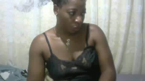 Snapshot of ebony_candy1998 chatting on May 17, 8:01 am ebony_candy1998 online show from May 17, 8:01 am