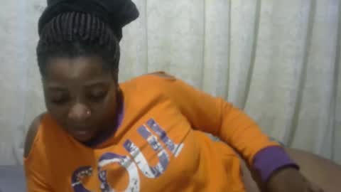 Snapshot of ebony_candy1998 chatting on May 18, 6:14 pm ebony_candy1998 online show from May 18, 6:14 pm