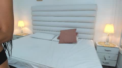 Snapshot of ebony_claren chatting on July 7, 7:40 pm ebony_claren online show from July 7, 7:40 pm