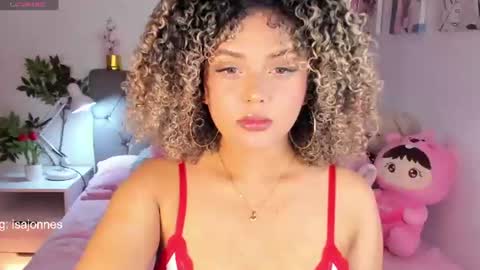 Snapshot of ebony_curly2 chatting on June 23, 8:18 pm isa online show from June 23, 8:18 pm