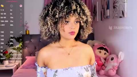 Snapshot of ebony_curly2 chatting on July 27, 8:27 pm isa online show from July 27, 8:27 pm