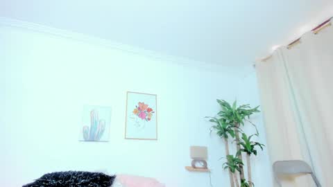 Snapshot of ebony_cute9 chatting on January 8, 8:18 pm ebony_cute9 online show from January 8, 8:18 pm