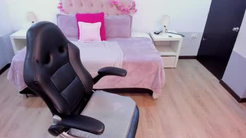 ebony_fantasy2 online show from November 5, 11:32 am