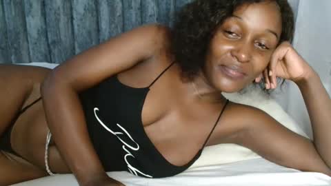 Snapshot of ebony_ghoddes chatting on February 21, 2:50 am ebony online show from February 21, 2:50 am