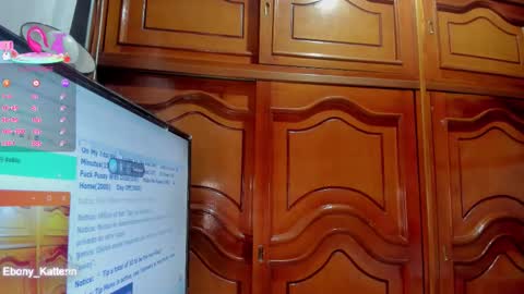 Snapshot of ebony_katterin chatting on February 13, 11:28 am ebony_katterin online show from February 13, 11:28 am