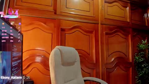 Snapshot of ebony_katterin chatting on February 14, 11:07 am ebony_katterin online show from February 14, 11:07 am