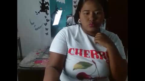 Snapshot of ebony_luna1 chatting on October 21, 12:39 pm ebony_luna1 online show from October 21, 12:39 pm