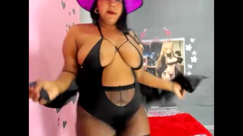 Snapshot of ebony_luna1 chatting on October 31, 6:09 pm ebony_luna1 online show from October 31, 6:09 pm