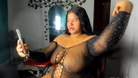 ebony_luna1 online show from July 10, 7:38 pm