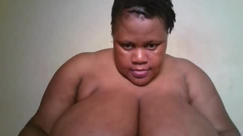 Snapshot of ebony_magixs chatting on September 10, 5:07 am ebony_magixs online show from September 10, 5:07 am