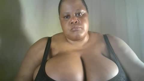 Snapshot of ebony_magixs chatting on September 24, 1:42 am ebony_magixs online show from September 24, 1:42 am