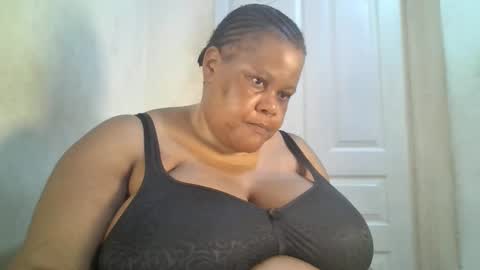 Snapshot of ebony_magixs chatting on September 24, 10:24 pm ebony_magixs online show from September 24, 10:24 pm