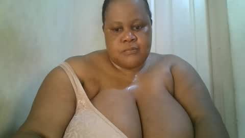 Snapshot of ebony_magixs chatting on September 25, 3:49 pm ebony_magixs online show from September 25, 3:49 pm
