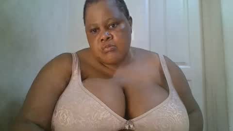 Snapshot of ebony_magixs chatting on September 28, 6:57 pm ebony_magixs online show from September 28, 6:57 pm