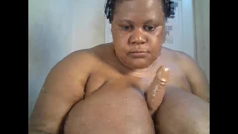 Snapshot of ebony_magixs chatting on October 8, 6:00 am ebony_magixs online show from October 8, 6:00 am