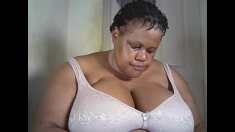 Snapshot of ebony_magixs chatting on October 9, 3:54 pm ebony_magixs online show from October 9, 3:54 pm