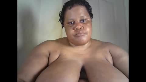Snapshot of ebony_magixs chatting on October 12, 2:21 am ebony_magixs online show from October 12, 2:21 am