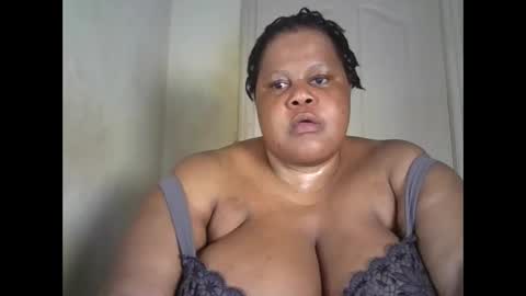Snapshot of ebony_magixs chatting on October 16, 3:07 am ebony_magixs online show from October 16, 3:07 am