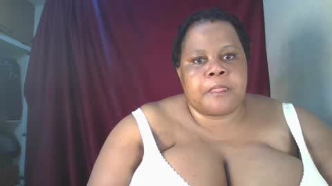 Snapshot of ebony_magixs chatting on October 19, 5:13 pm ebony_magixs online show from October 19, 5:13 pm