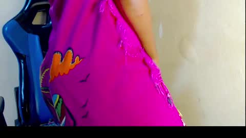 EBONY PETITE online show from February 9, 12:41 pm