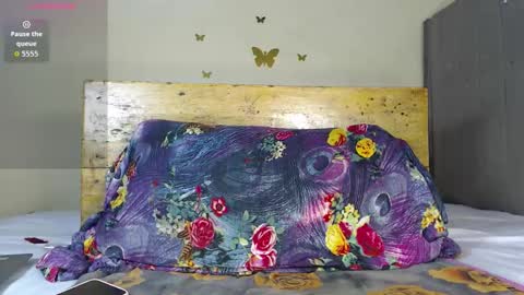 EBONY PETITE online show from October 26, 7:47 am