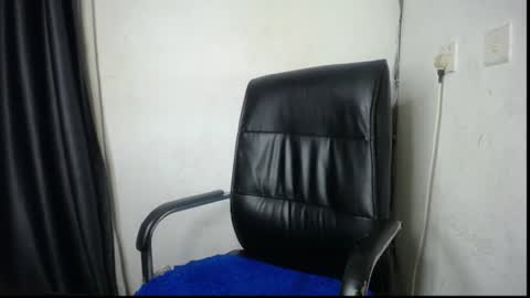 Snapshot of ebony_petitegirl chatting on June 25, 6:45 pm Lilly online show from June 25, 6:45 pm