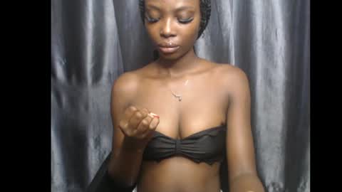 Ella online show from April 8, 8:25 am