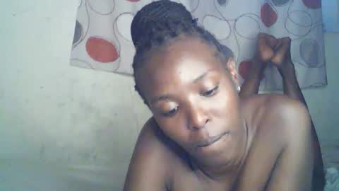 ebony_phoenix12 online show from October 10, 1:10 pm
