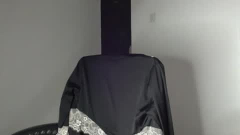 Snapshot of ebony_pussy98 chatting on March 25, 7:09 pm delilah online show from March 25, 7:09 pm
