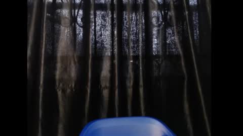 Queen online show from March 5, 8:32 am