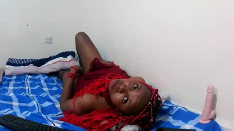 ebony_sluttt online show from February 9, 5:28 pm