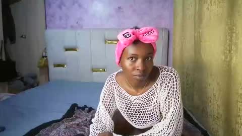 Snapshot of ebony_sugarbabe chatting on May 18, 6:41 am ebony_sugarbabe online show from May 18, 6:41 am
