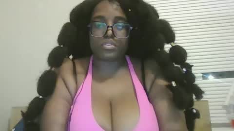 ebonybigtitqueen1 online show from October 21, 1:50 am