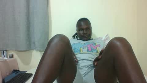 Snapshot of ebonyblack28 chatting on September 15, 7:03 pm MELVINE online show from September 15, 7:03 pm