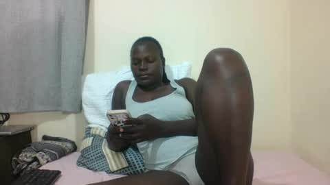 Snapshot of ebonyblack28 chatting on September 22, 10:28 am MELVINE online show from September 22, 10:28 am