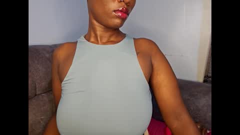 Ebony Melanie online show from November 17, 9:20 pm