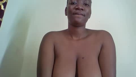 Snapshot of ebonycreamy2025 chatting on March 2, 11:06 am ebonycreamy2025 online show from March 2, 11:06 am