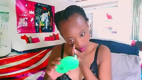 Snapshot of ebonycreamy69 chatting on December 22, 6:37 pm Nova online show from December 22, 6:37 pm