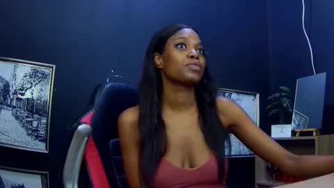 Snapshot of ebonydivaxx chatting on September 17, 7:21 am kimberley online show from September 17, 7:21 am