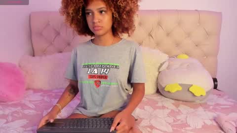 Snapshot of ebonygoddes03 chatting on February 6, 12:54 am Queen Ebony online show from February 6, 12:54 am